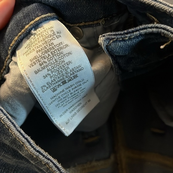 True Religion Maisie Denim Jean Shorts Women’s size 28 raw hem stretchy - Picture 11 of 16